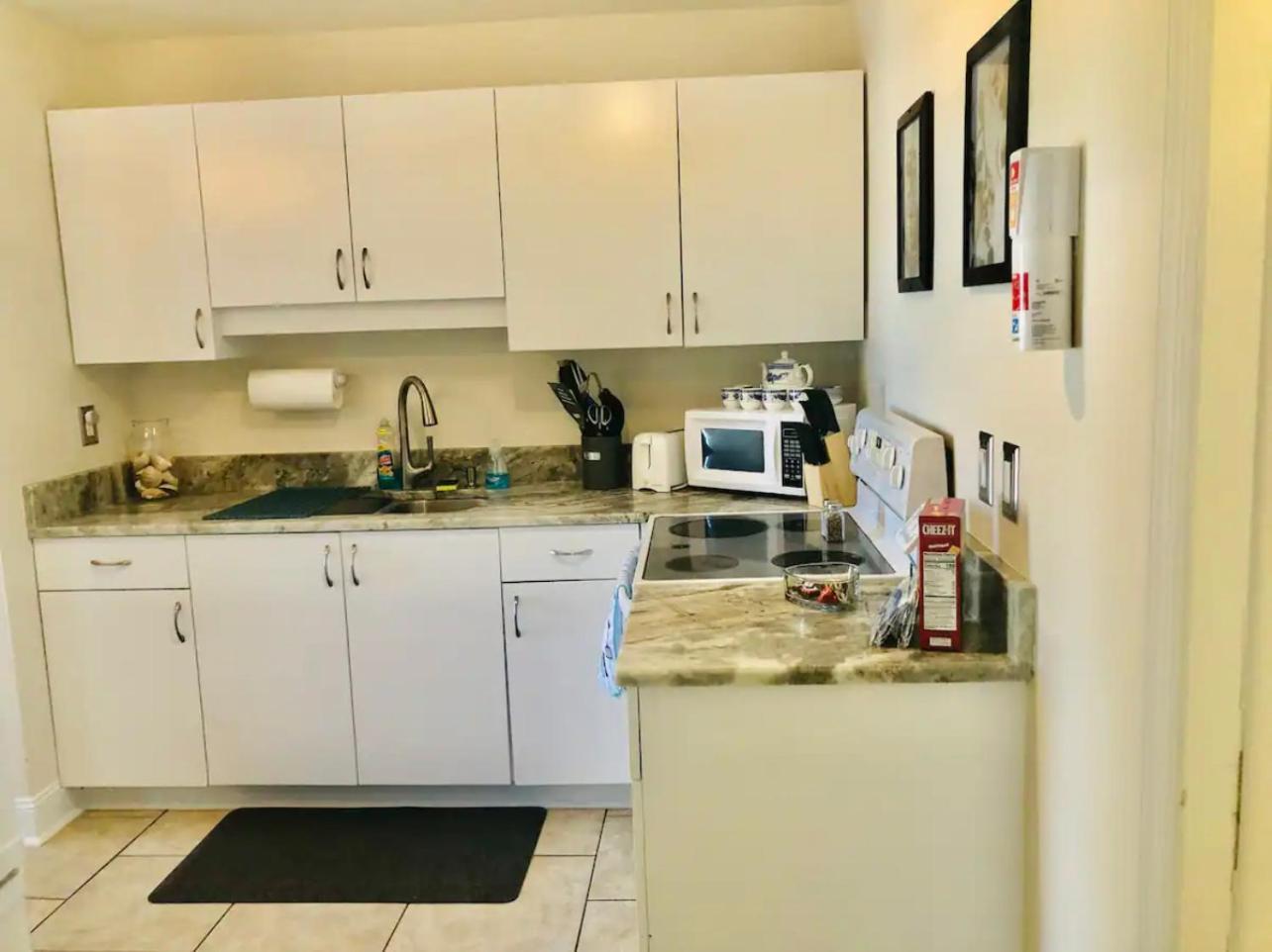 Cozy Home With One Bedroom Cape Coral Esterno foto